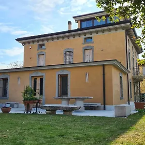 https://appartamento-modenese-8.hotelinveneto.com
